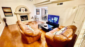 My Charming Home, Cozy, in the Heart of West Side